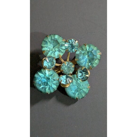 Vintage Gold-Tone Brooch With Blue Rhinestones Cluster Design - Picture 3 of 7